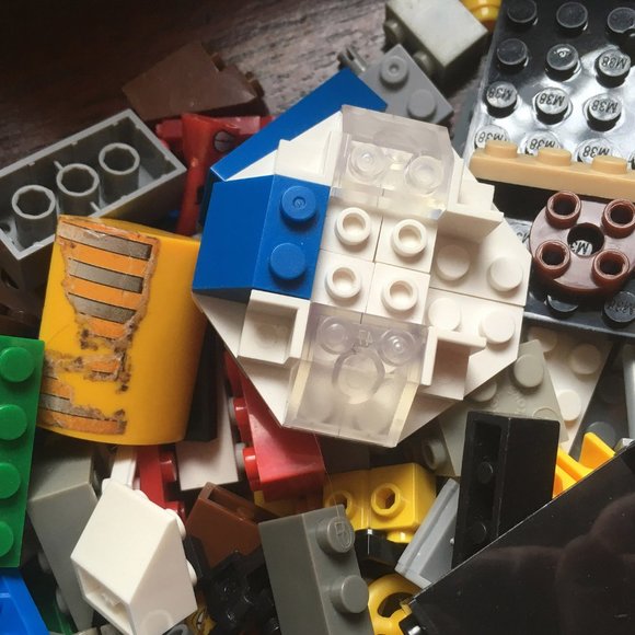 Mega Bloks and other building bricks - Picture 7 of 9